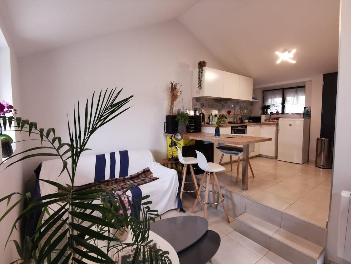 Apartamento Hebergeneve Les Terrasses Gex Exterior foto