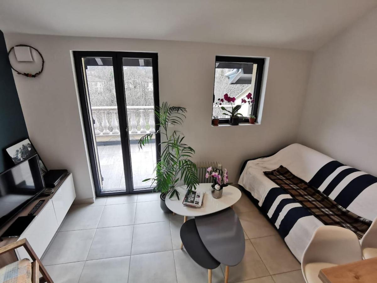 Apartamento Hebergeneve Les Terrasses Gex Exterior foto